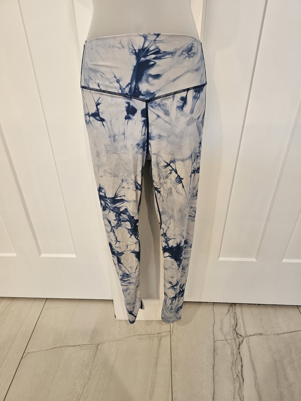 Balance Athletica Women's White and Blue Tie-Dye Leggings